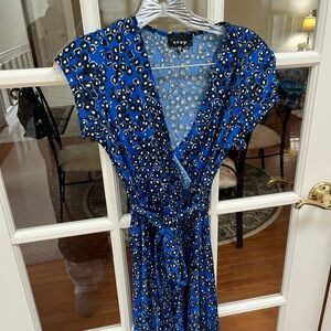 Snap Women's Blue and Black Patterned Midi Dress